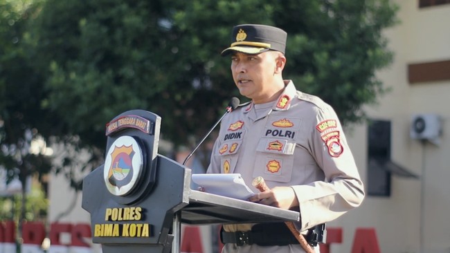 Kapolres Bima Kota, AKBP Didik Putra Kuncoro, resmi dinonaktifkan dari jabatannya menyusul dugaan keterlibatan dalam kasus penerimaan uang dari bandar narkoba.