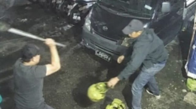 CCTV Pencurian Gas 3 Kg di Kota Yogyakarta Viral, Pelaku Dipukul Stik Golf dan Dikepung Warga