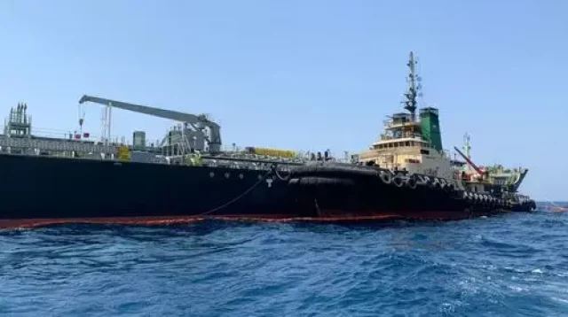 Iran Tutup Selat Hormuz Buntut Gugurnya Khamenei, Pasokan Minyak Dunia Terancam!